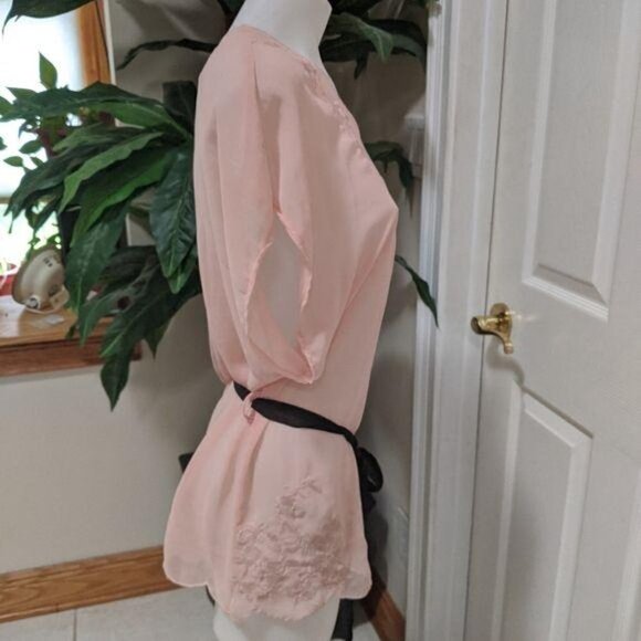 Rue 21 NWT Women's Sheer Blouse w/Tie Size Large - Picture 3 of 6